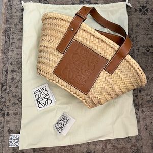 BNWT Loewe basket bag
